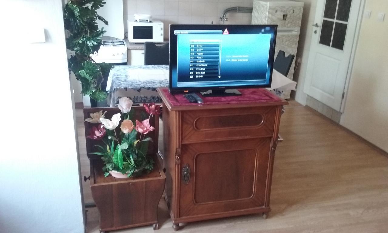 Apartment Villa Venezia เปราสต์ ภายนอก รูปภาพ